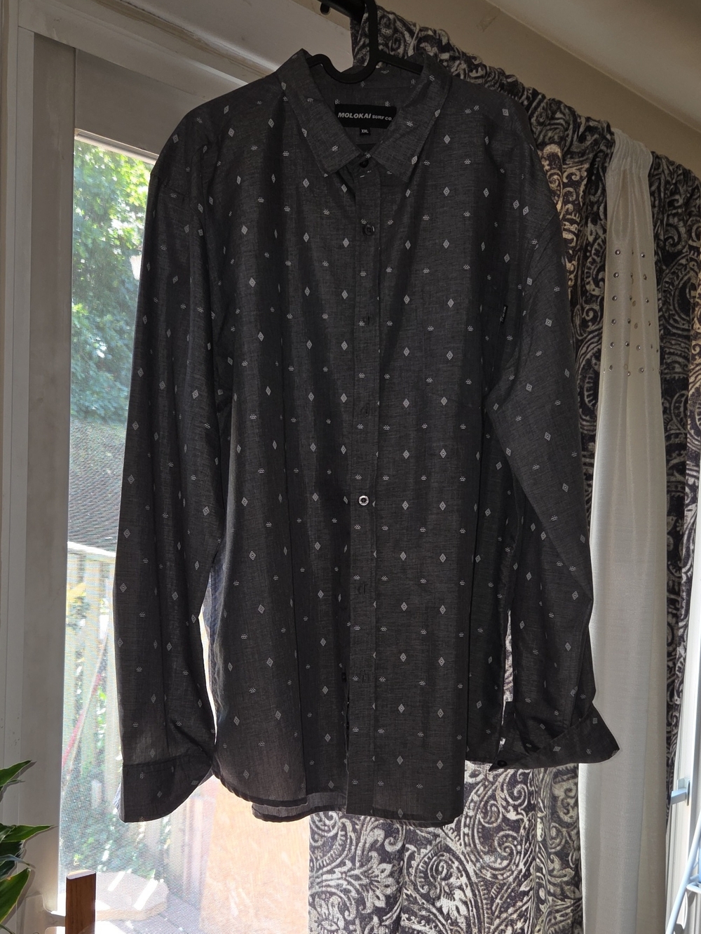 Men's Dark Gray Diamond-Print Button-Down Shirt